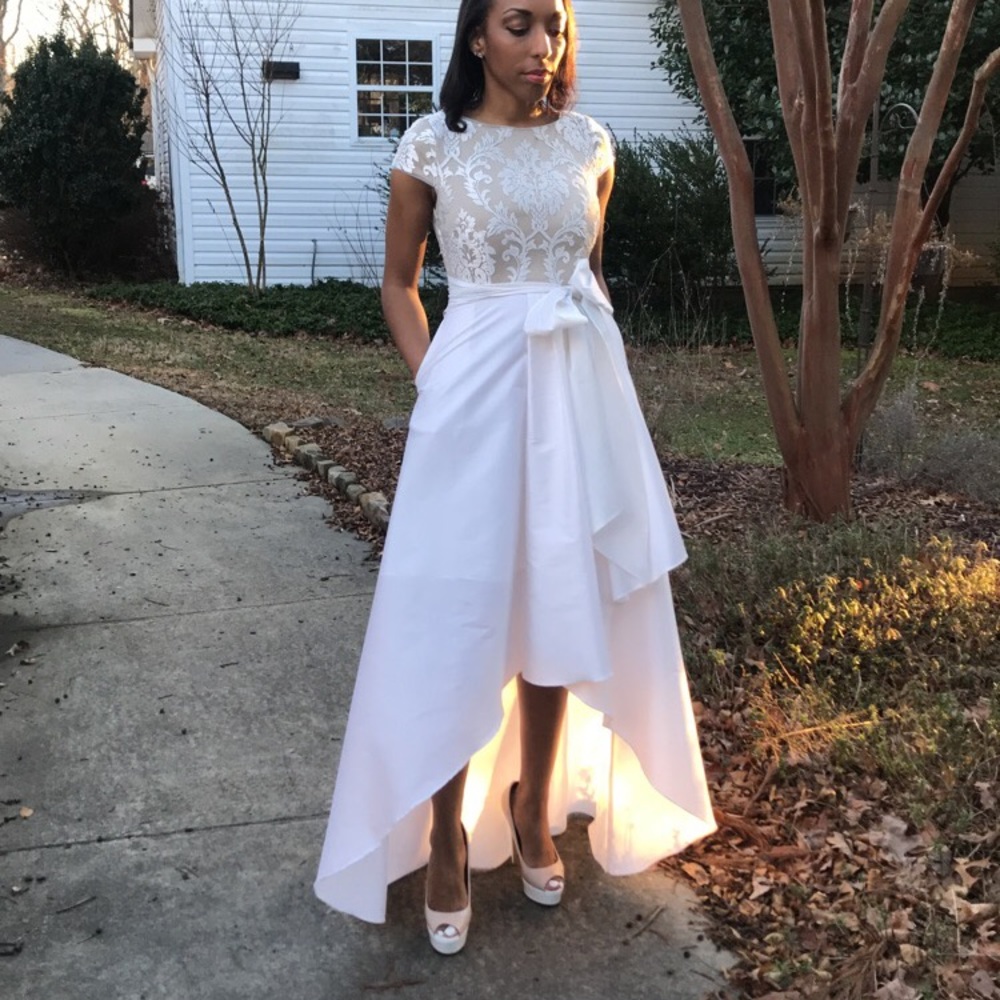 Beautiful ivory colored dress Adrianna Papell